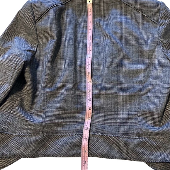 White House Black Market Moto Jacket Women Sz 8 Gray Merlot Plaid Cropped Lined - Picture 13 of 14